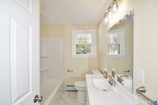 51 Oakwood Street, Enfield, CT 06082