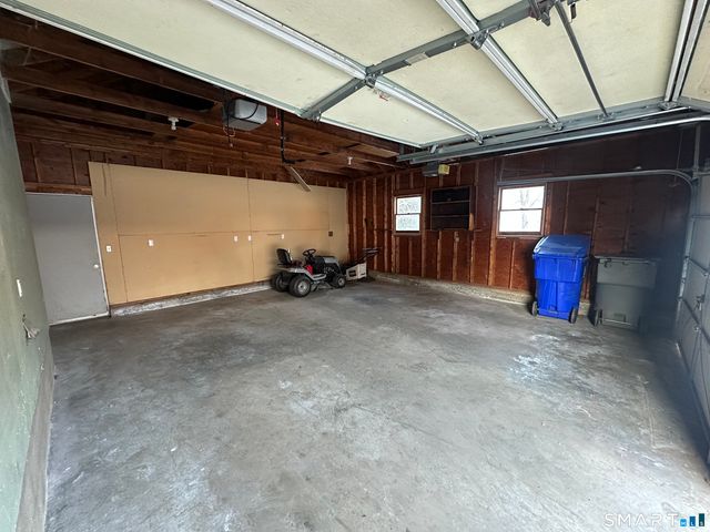 51 Oakwood Street, Enfield, CT 06082