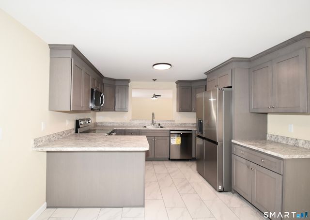 51 Oakwood Street, Enfield, CT 06082