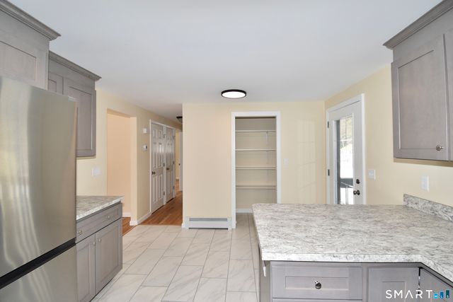 51 Oakwood Street, Enfield, CT 06082