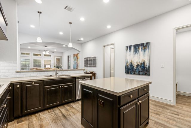 8604 Holliday Creek Way, Mckinney, TX 75071