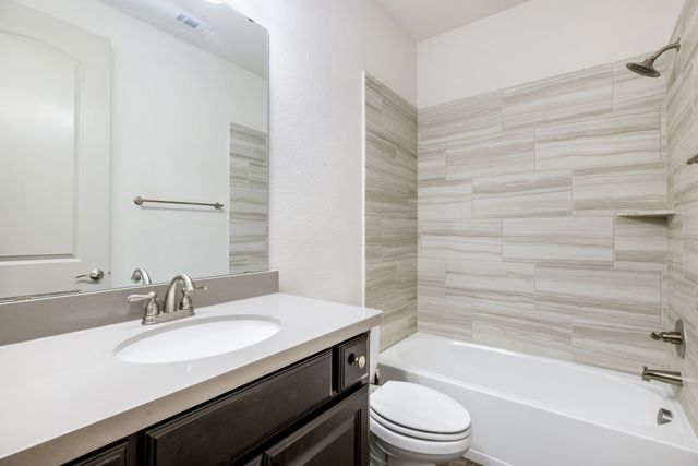 8604 Holliday Creek Way, Mckinney, TX 75071