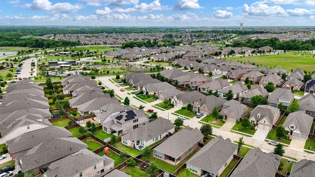 8604 Holliday Creek Way, Mckinney, TX 75071