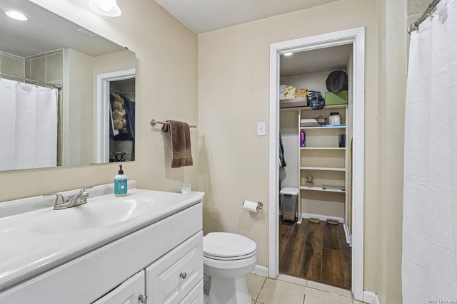 3102 Eisenhauer Rd Apt E34, San Antonio, TX 78209