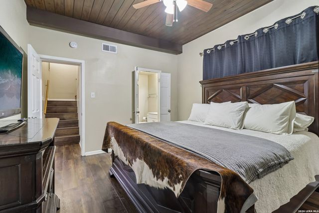 3102 Eisenhauer Rd Apt E34, San Antonio, TX 78209