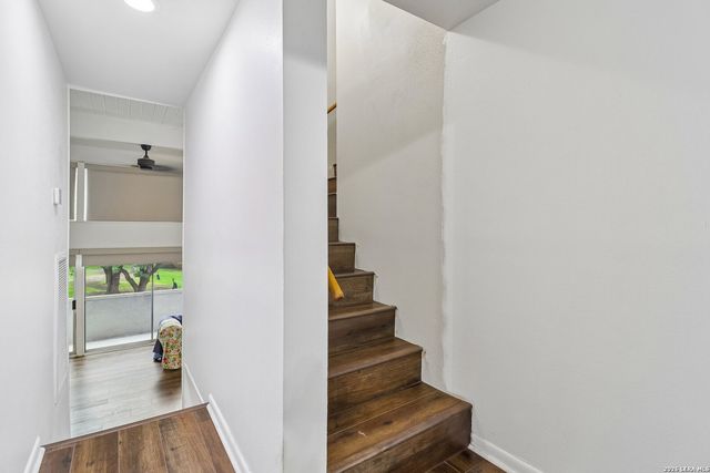 3102 Eisenhauer Rd Apt E34, San Antonio, TX 78209