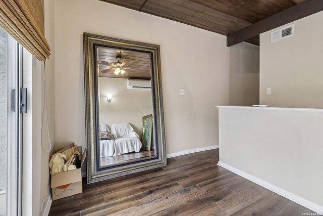 3102 Eisenhauer Rd Apt E34, San Antonio, TX 78209