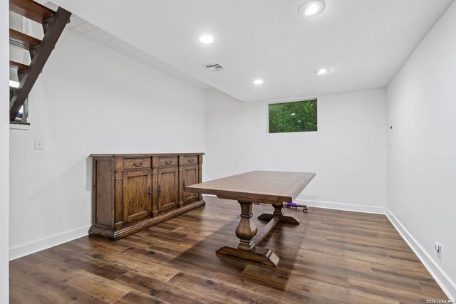 3102 Eisenhauer Rd Apt E34, San Antonio, TX 78209