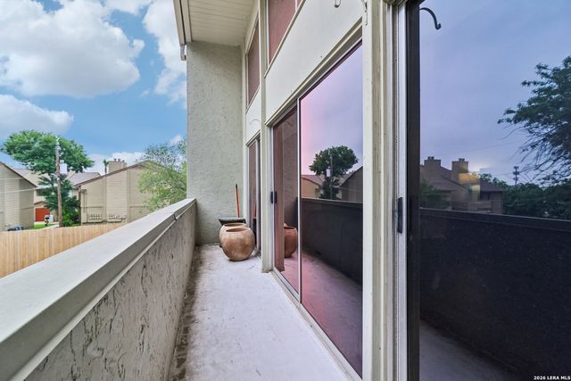 3102 Eisenhauer Rd Apt E34, San Antonio, TX 78209