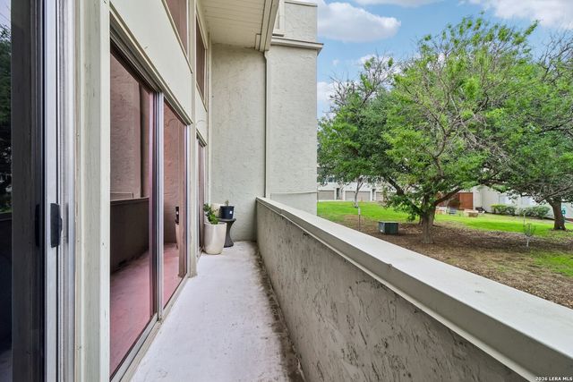 3102 Eisenhauer Rd Apt E34, San Antonio, TX 78209
