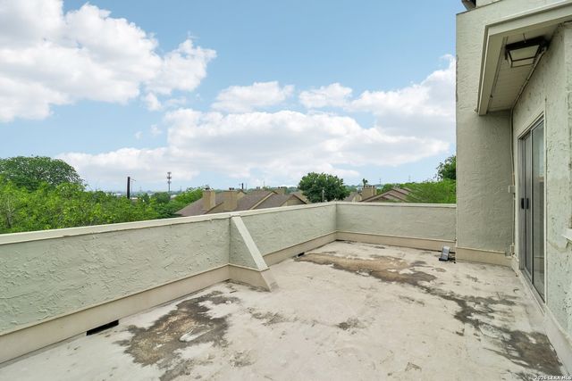 3102 Eisenhauer Rd Apt E34, San Antonio, TX 78209