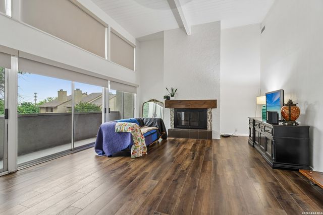 3102 Eisenhauer Rd Apt E34, San Antonio, TX 78209