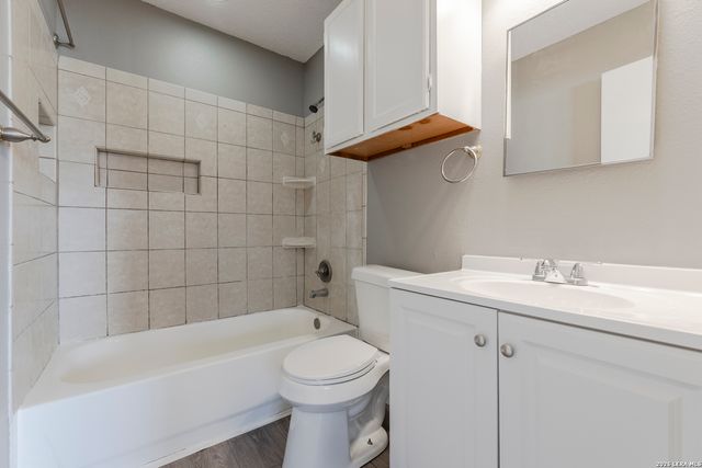 8011 Chestnut Cedar Drive, Converse, TX 78109