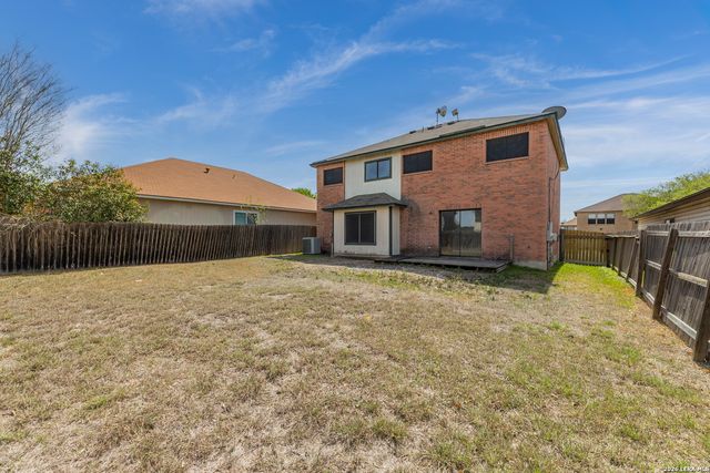 8011 Chestnut Cedar Drive, Converse, TX 78109