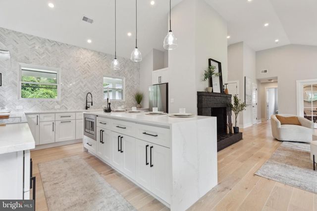 104 FURLONG AVE, Newtown Square, PA 19073