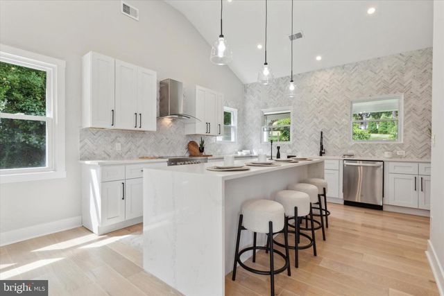104 FURLONG AVE, Newtown Square, PA 19073