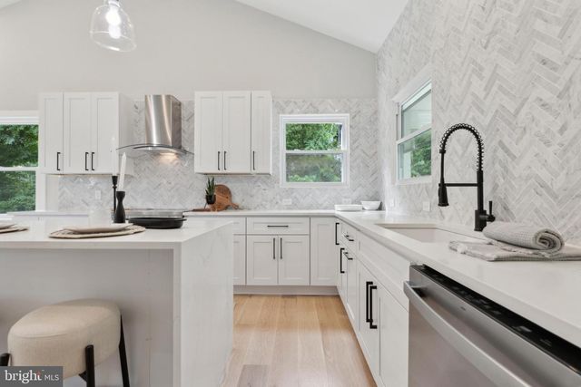 104 FURLONG AVE, Newtown Square, PA 19073