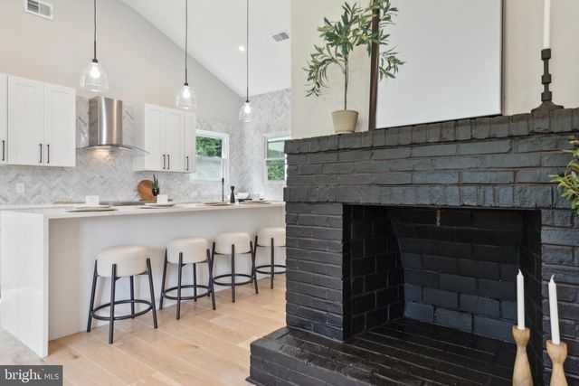 104 FURLONG AVE, Newtown Square, PA 19073