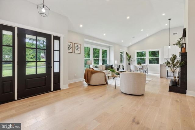 104 FURLONG AVE, Newtown Square, PA 19073
