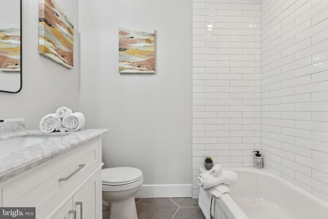 104 FURLONG AVE, Newtown Square, PA 19073