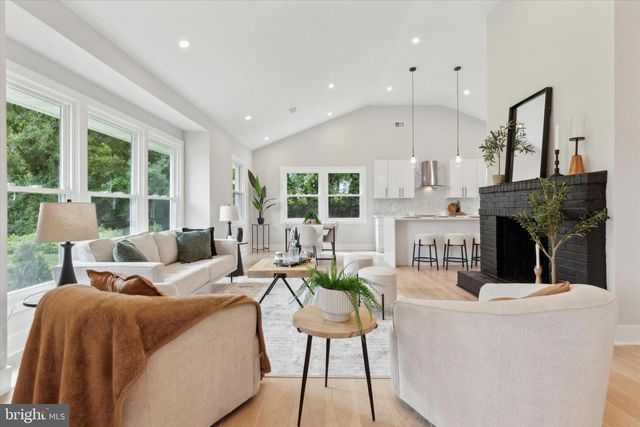104 FURLONG AVE, Newtown Square, PA 19073