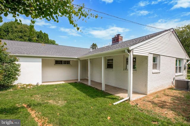 104 FURLONG AVE, Newtown Square, PA 19073