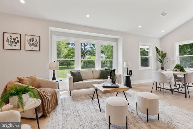 104 FURLONG AVE, Newtown Square, PA 19073