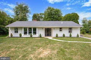 104 FURLONG AVE, Newtown Square, PA 19073