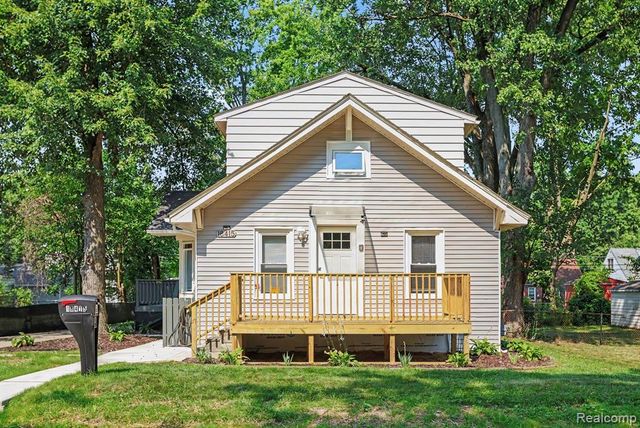 18415 Five Points Street, Redford, MI 48240
