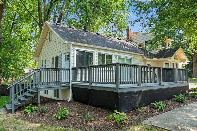 18415 Five Points Street, Redford, MI 48240