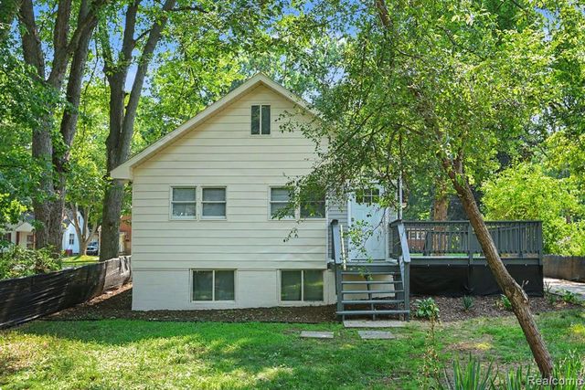 18415 Five Points Street, Redford, MI 48240