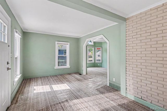 18415 Five Points Street, Redford, MI 48240
