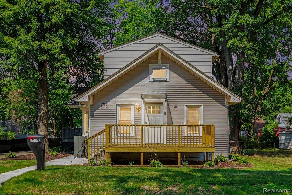 18415 Five Points Street, Redford, MI 48240