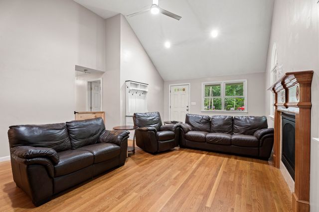10 Albert, Billerica, MA 01821
