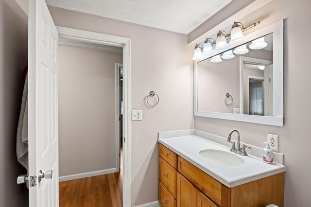 10 Albert, Billerica, MA 01821