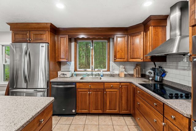 10 Albert, Billerica, MA 01821