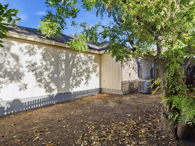 1023 Tennessee Trail, Arlington, TX 76017