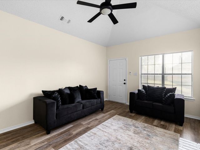 1023 Tennessee Trail, Arlington, TX 76017