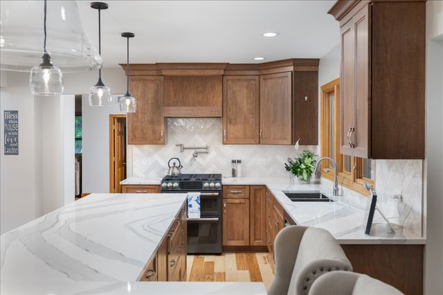 24633 W 103rd Street, Naperville, IL 60564