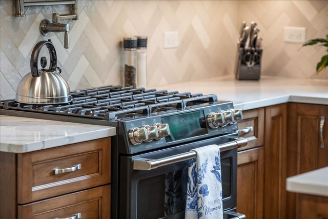 24633 W 103rd Street, Naperville, IL 60564