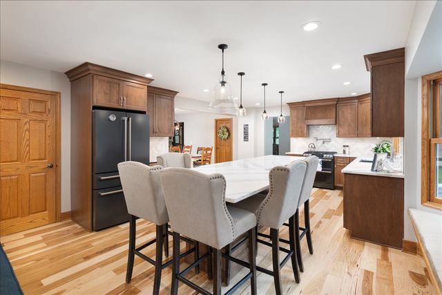 24633 W 103rd Street, Naperville, IL 60564