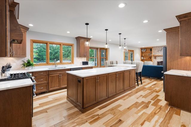 24633 W 103rd Street, Naperville, IL 60564