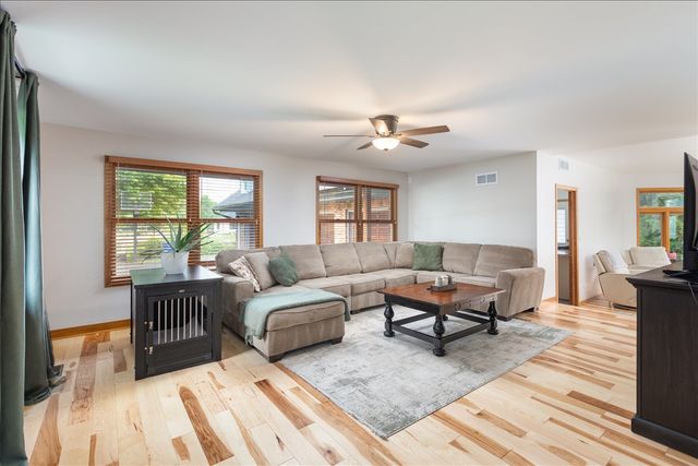 24633 W 103rd Street, Naperville, IL 60564