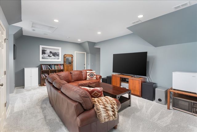 24633 W 103rd Street, Naperville, IL 60564