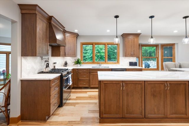 24633 W 103rd Street, Naperville, IL 60564