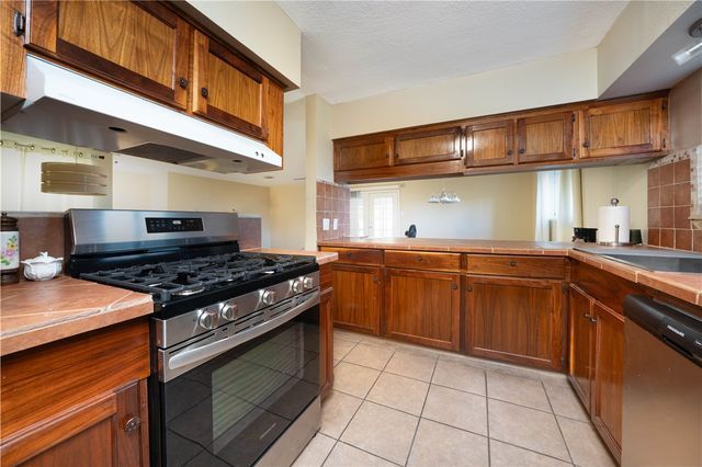 1500 Kenwood Dr, Aransas Pass, TX 78336