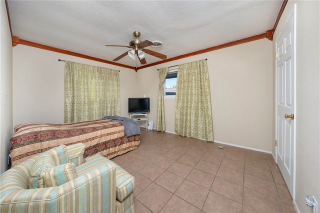 1500 Kenwood Dr, Aransas Pass, TX 78336