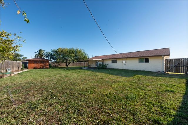 1500 Kenwood Dr, Aransas Pass, TX 78336