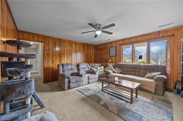 1597 Trinity Garden Circle, Clemmons, NC 27012