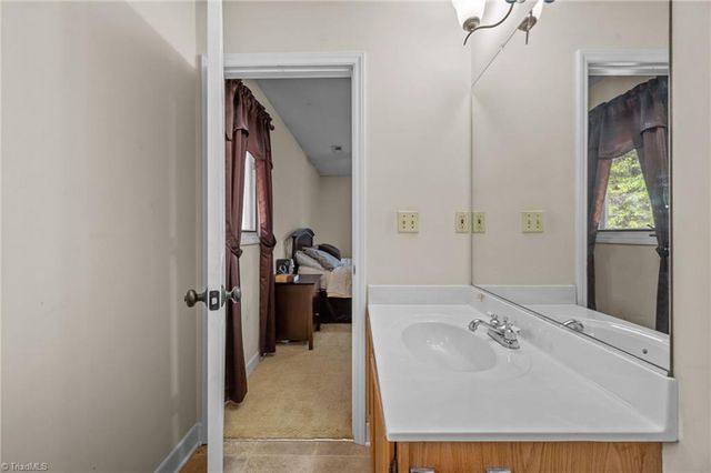 1597 Trinity Garden Circle, Clemmons, NC 27012